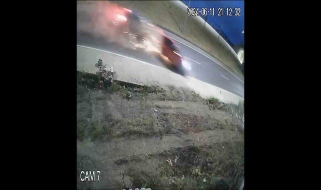 Zonguldak'ta iki aracın çarpıştığı kaza kamerada: 2 yaralı
