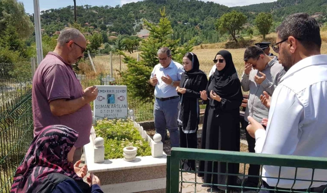 15 Temmuz şehidi kabri başında anıldı