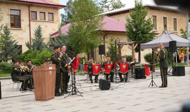 3. Ordu Bölge Bando Komutanlığından anlamlı konser