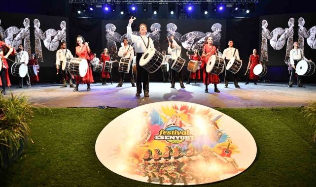 3. Uluslararası Esenyurt Halk Dansları, Müzik ve Sanat Festivali'nde Anadolu Ateşi sahne aldı