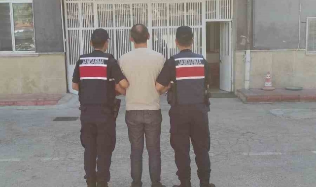 3 yıl hapis cezasıyla aranan şahıs kardeşine ait kimliği kullanırken yakalandı