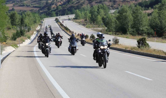 340 kilometrelik İstiklal Yolu'ndaki motosiklet sürüşü ikinci gününde devam ediyor