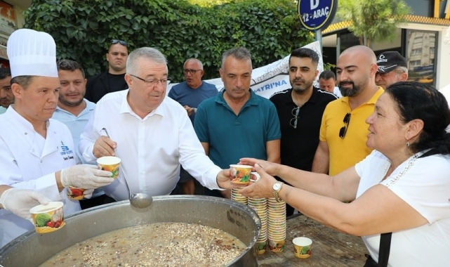 6 yerde 15 bin kişilik aşure dağıtıldı