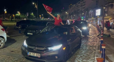 A Milliler'in zaferi İzmir'de coşkuyla kutlandı