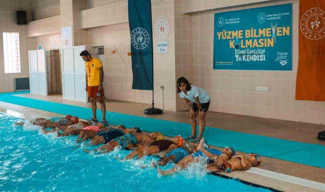ADÜ yüzme havuzunda eğitimler başladı
