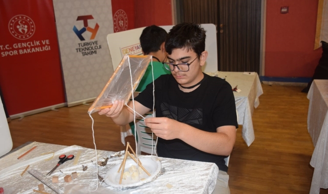 Afyonkarahisar Gençlik Merkezleri Teknofest'te büyük başarısı