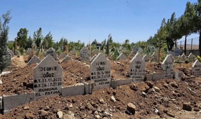 Ağabey, kardeş ve çocukları yan yana defnedildi