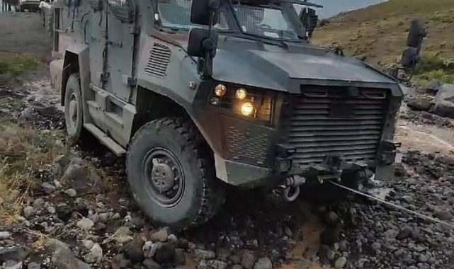 Ağrı Dağı'nda sel felaketi: Dağcılar ve turistler mahsur kaldı