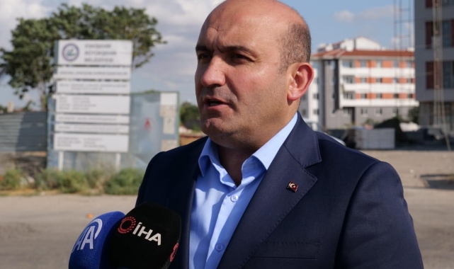 AK Parti İl Başkanı Albayrak'tan EBB'ye: "25 yılda 24 tane daireyi bitiremediniz"