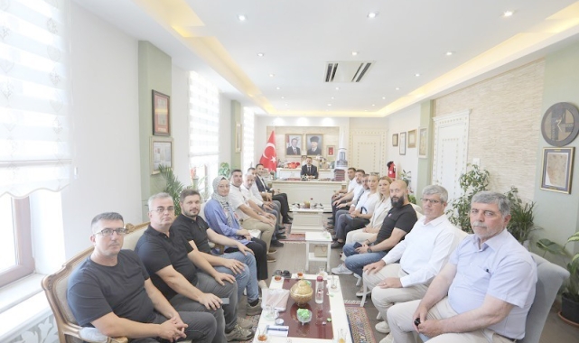 AK Parti'den Vali Aktaş'a veda ziyareti