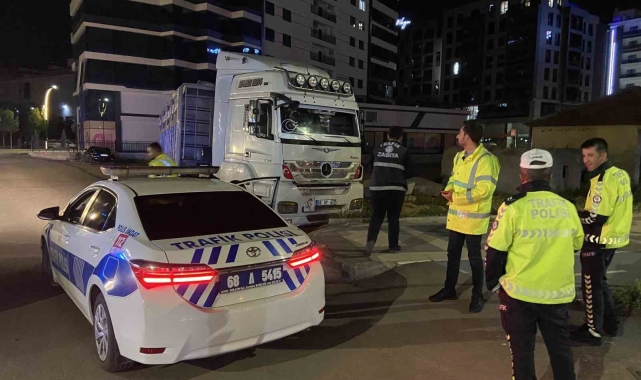 Aksaray'da zabıta ve polis tır denetiminde