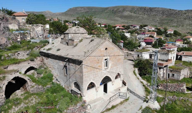 Aksaray'daki 244 yıllık kiliseden çevrilen cami imam bekliyor
