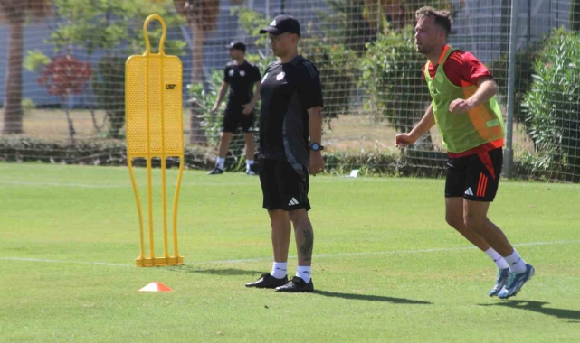 Alex de Souza, Antalyaspor'la ilk antrenmanına çıktı