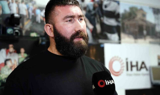 Altın kemer sahibi kick boksçu Muhammed Dursun'un hedefi Dubai'de şampiyonluk
