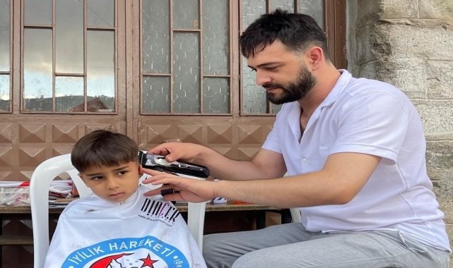 Amasya'da "Gönül Tıraşı Projesi" ile köyde yaşayan çocuklar tıraş ediliyor
