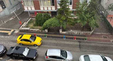 Ankara'da gök gürültülü sağanak yağış başladı