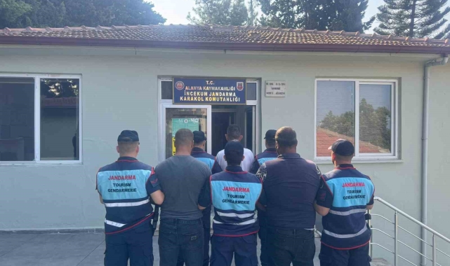 Antalya'da 18 farklı noktadan 56 akü çalan şüpheliler yakalandı