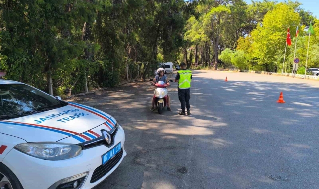 Antalya'da kurallara uymayan motosikletlilere ceza yağdı