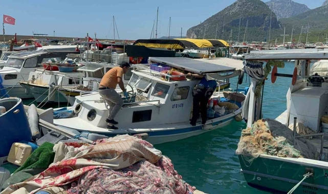 Antalya'da teknesinde yaşayan adam ölü bulundu
