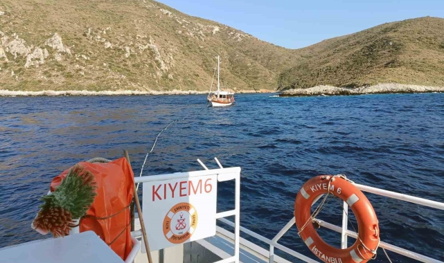 Arıza yapan ve sürüklenen 15 metrelik tekneyi KIYEM ekipleri kurtardı