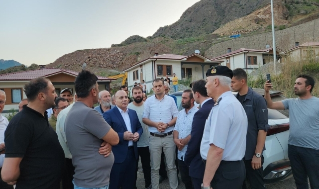 Artvin Valisi Ünsal, Yeniköy'de incelemelerde bulundu