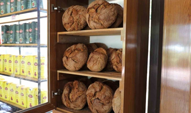 Ata tohumu karakılçık buğday ekmekleri Efe Bakkal raflarında