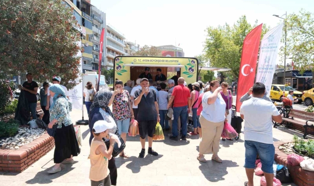 Aydın Büyükşehir Belediyesi'nden serinleten uygulama