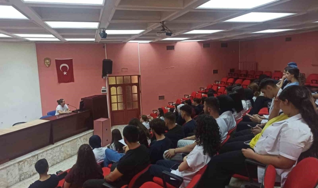 Aydın Devlet Hastanesi'nde stajyer öğrencilere oryantasyon eğitimi verildi