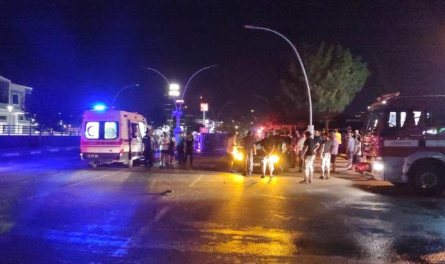 Ayvalık&#039;ta iki araç çarpıştı: 2 yaralı