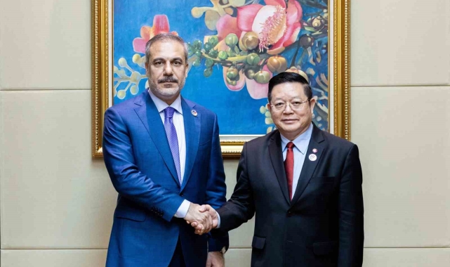 Bakan Fidan, ASEAN Genel Sekreteri Kao Kim Hourn ile görüştü