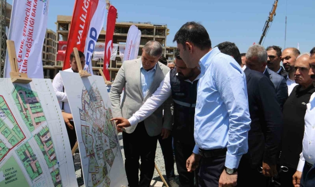 Bakan Kurum: "Amacımız yıl sonuna kadar 200 bin konutun teslimini gerçekleştirmek olacak"