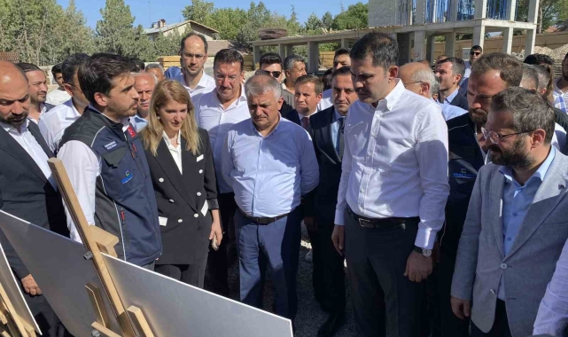 Bakan Kurum: "Devlet olarak afet bölgemizin ayağa kalkması için gereken her türlü mücadeleyi vermeye çalıştık"