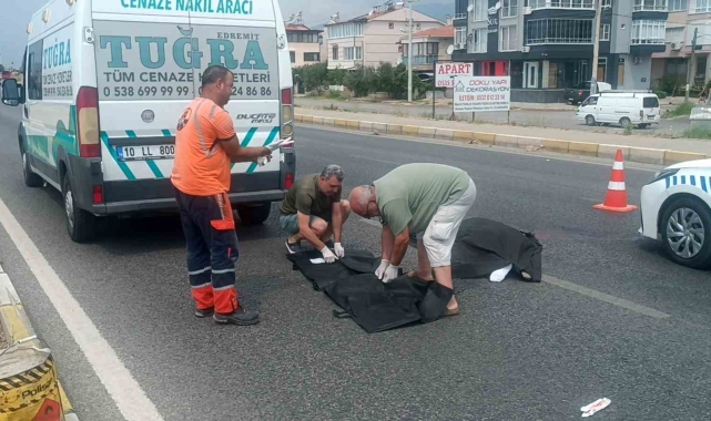 Balıkesir'de kamyonetin çarptığı yaya hayatını kaybetti