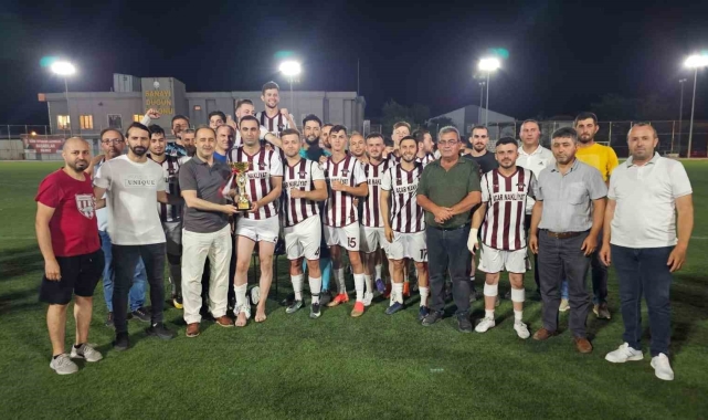 Bandırma'da mahalleler arası futbol turnuvasının şampiyonu belli oldu