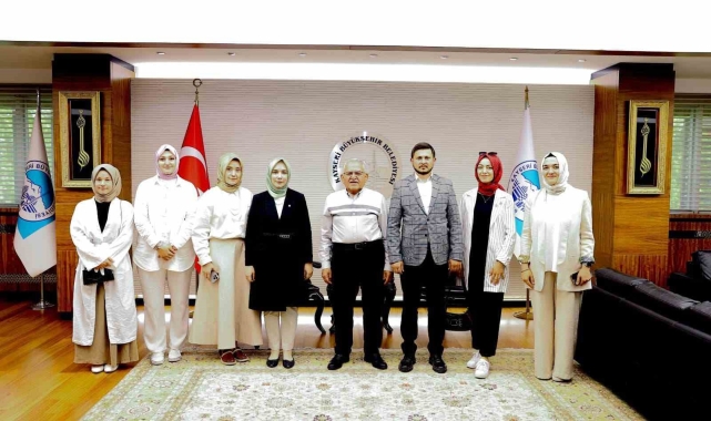 Başkan Büyükkılıç: "Gençlerimiz geleceğimizdir. Onlar için projeler üretip faaliyetlerde bulunuyoruz"