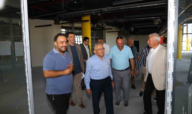 Başkan Büyükkılıç İl Halk Kütüphanesi inşaatını inceledi