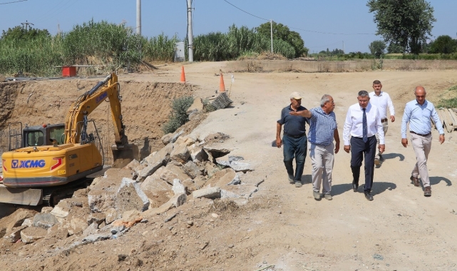 Başkan Güler, Çiftlik Mahallesi'nde yapımı devam eden yeni Köprü'yü inceledi