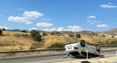 Batman'da ters dönen otomobilde: 3 yaralı