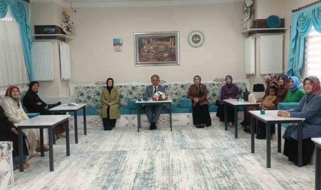 Bayburt'ta ailenin önemi konulu seminer düzenlendi