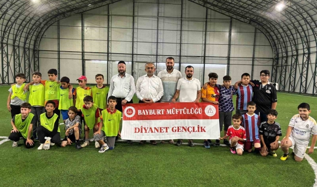 Bayburt'ta Yaz Kur'an Kursları Arası Futbol Turnuvası başladı