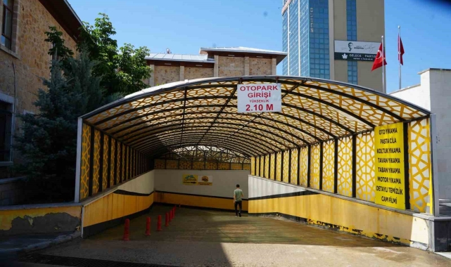 Belediyenin otoparkına gelen zamlar vatandaşlardan tepki çekti