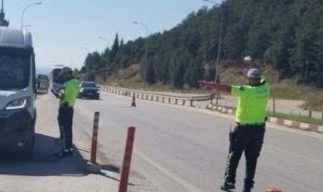 Bilecik'te 1 araç trafikten men edilirken 86 araç sürücüsüne 143 bin TL ceza