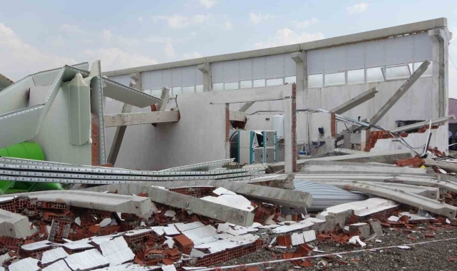 Bingöl'de çiftliğe bağlı yapı çöktü: 1 ölü, 1 yaralı