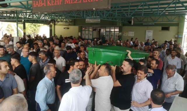 Bingöl'de madde bağımlısı şahsın bıçaklı saldırısında ölen yaşlı adam toprağa verildi