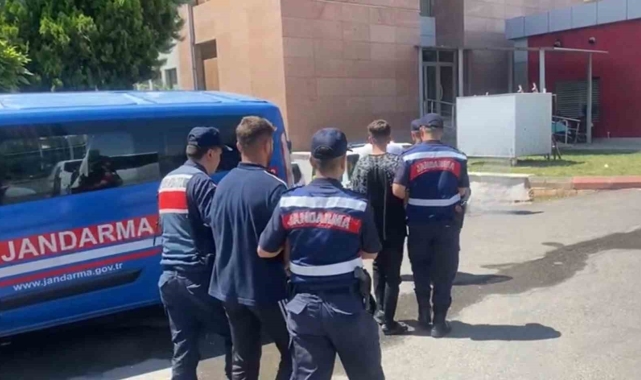 Birlikte ticaret yaptıkları vatandaşı alıkoyarak gasp eden 3 şahıs tutuklandı