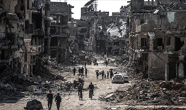 BM'YE GÖRE, İSRAİL SALDIRILARI NEDENİYLE GAZZE'DE 40 MİLYON TON MOLOZ OLUŞTU!