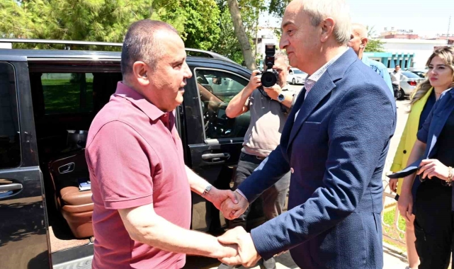 Böcek ve Kocagöz'den 'hizmet' mesajı