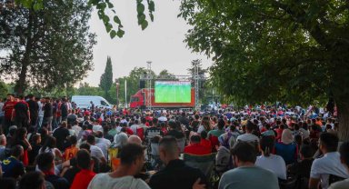 Büyükşehir çeyrek final yolunda millilerin yanında