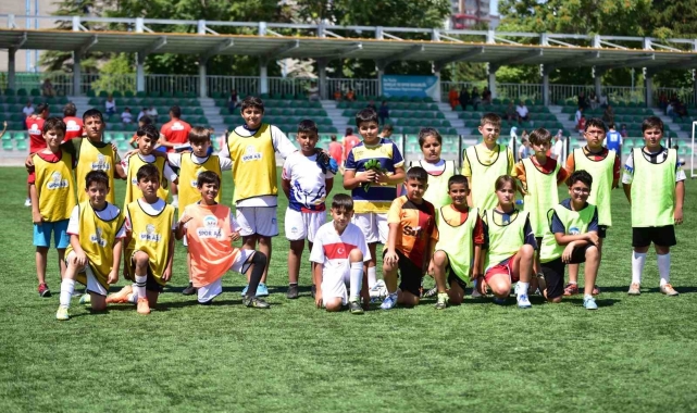 Büyükşehir'den 2 bin 500 kişi ile 1'inci yaz dönemi spor şenliği