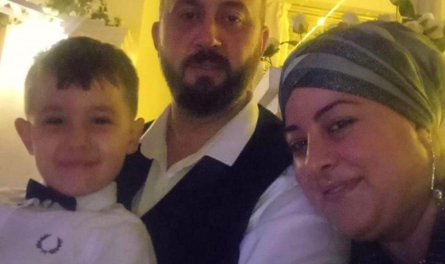 Çanakkale'de eşi tarafından pompalı tüfekle öldürülen anne ve çocuğu toprağa verildi